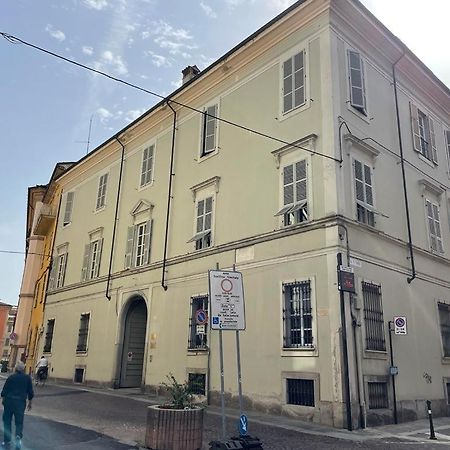 Ferienwohnung Minimal Loft In Centro A Piacenza Exterior foto
